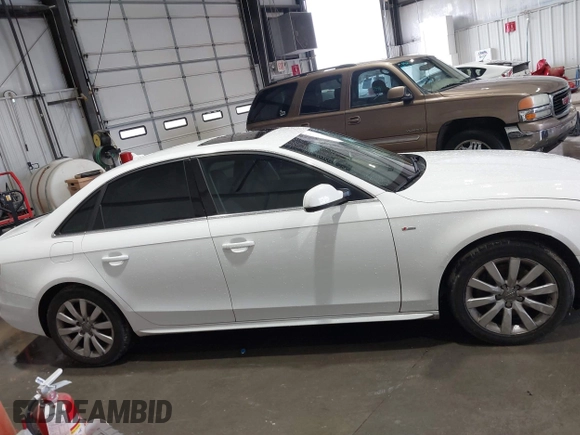 2015 Audi A4 Premium z VIN WAUBFAFL1FN028283, wystawiony jako IAAI lot #41439349 z przebiegiem 121 780 mil mil oraz . Historia ofert i sprzedaży dostępna na DreamBid. Obrazek 13.