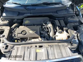 2014 MINI Countryman S with VIN WMWZC3C56EWP27880, listed as a IAAI auction lot 38577048 with 96,812 mi miles and . Bid and sale history available at DreamBid. Image 10.