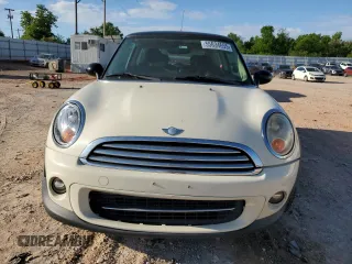 2011 MINI Hardtop z VIN WMWSU3C52BT094094, wystawiony jako Copart lot #55634655 z przebiegiem 104 123 mil mil oraz Szkody całkowita. Historia ofert i sprzedaży dostępna na DreamBid. Obrazek 5.