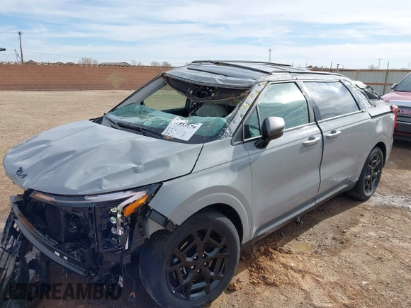 2025 Kia Carnival SX with VIN KNDNE5K33S6497315, listed as a IAAI auction lot 41133179 with 3,063 mi miles and . Bid and sale history available at DreamBid. Image 6.