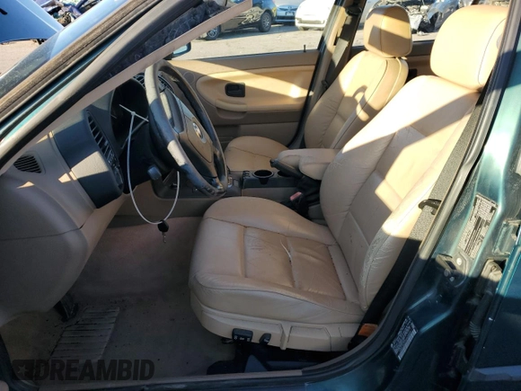 1995 BMW 3 Series 325i with VIN WBACB4329SFM08375, listed as a Copart auction lot 82333444 with 176,746 mi miles and Salvage Title. Bid and sale history available at carsss.com. Image 7.