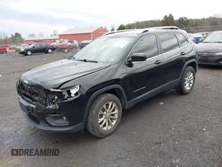 2019 Jeep Cherokee Latitude with VIN 1C4PJMCX7KD230450, listed as a IAAI auction lot 41474709 with 172,684 mi miles. Bid and sale history available at carsss.com. Image 17.