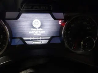 2021 Ram 1500 Laramie z VIN 1C6SRFJT2MN729787, wystawiony jako IAAI lot #42264245 z przebiegiem 81 625 mil mil oraz . Historia ofert i sprzedaży dostępna na DreamBid. Obrazek 7.