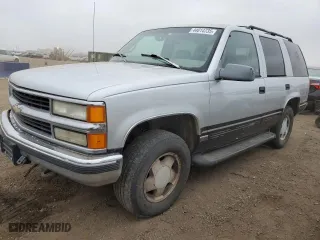 1997 Chevrolet Tahoe with VIN 1GNEK13R8VJ337069, listed as a Copart auction lot 44814735 with 328,287 mi miles and Clean Title. Bid and sale history available at carsss.com. Image 1.