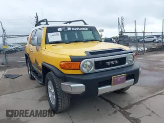 2007 Toyota FJ Cruiser with VIN JTEBU11F570007876, listed as a IAAI auction lot 41905298 with 221,180 mi miles. Bid and sale history available at carsss.com. Image 1.
