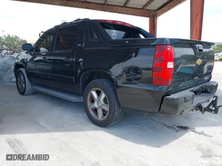 2012 Chevrolet Avalanche LTZ with VIN 3GNTKGE77CG188934, listed as a IAAI auction lot 42105759 with 191,919 mi miles. Bid and sale history available at carsss.com. Image 3.