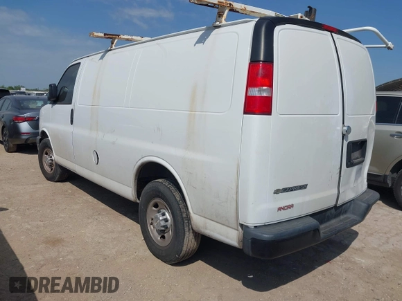 2020 Chevrolet Express Cargo with VIN 1GCWGAFP0L1161172, listed as a IAAI auction lot 42135101 with 130,189 mi miles and . Bid and sale history available at DreamBid. Image 3.