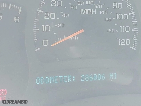 2004 Chevrolet Tahoe LS with VIN 1GNEK13Z84J223572, listed as a IAAI auction lot 41524330 with 286,006 mi miles. Bid and sale history available at carsss.com. Image 7.