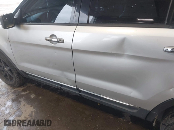 2013 Ford Explorer XLT z VIN 1FM5K8D81DGB63666, wystawiony jako IAAI lot #42211087 z przebiegiem 224 472 mil mil oraz . Historia ofert i sprzedaży dostępna na DreamBid. Obrazek 6.