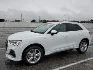 2021 Audi Q3 S line Premium Plus with VIN WA1EECF33M1101361, listed as a Copart auction lot 39205703 with 1,426 mi miles. Bid and sale history available at carsss.com. Image 1.