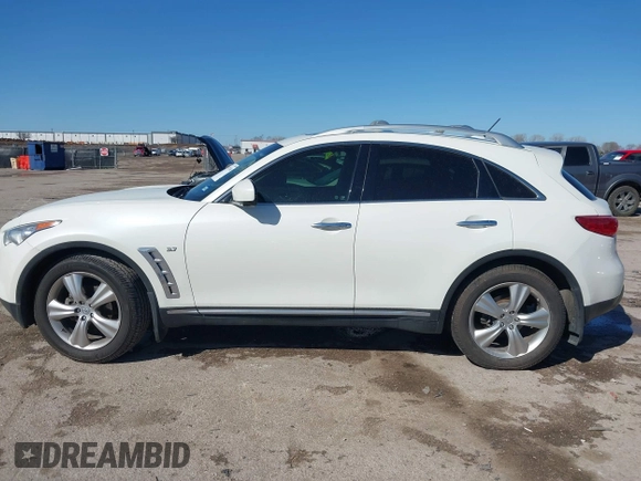 2017 Infiniti QX70 z VIN JN8CS1MU0HM143050, wystawiony jako IAAI lot #41712100 z przebiegiem 123 907 mil mil oraz . Historia ofert i sprzedaży dostępna na DreamBid. Obrazek 15.
