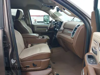 2020 Ram 2500 Laramie z VIN 3C6UR5FL5LG249102, wystawiony jako IAAI lot #41414195 z przebiegiem 42 044 mil mil oraz . Historia ofert i sprzedaży dostępna na DreamBid. Obrazek 5.