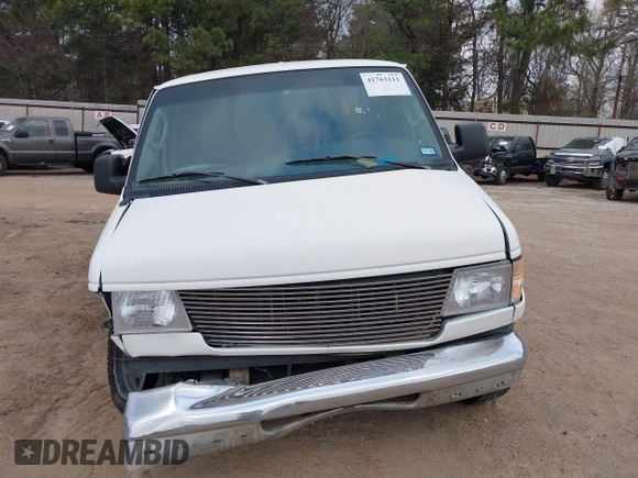 2003 Ford Econoline Passenger XL with VIN 1FBNE31L63HA12648, listed as a IAAI auction lot 41763111 with 592,494 mi miles and . Bid and sale history available at carsss.com. Image 13.