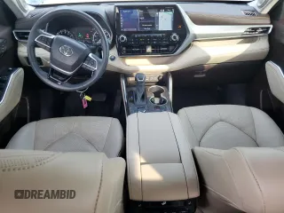 2022 Toyota Highlander Platinum z VIN 5TDFZRBH4NS199436, wystawiony jako Copart lot #57758895 z przebiegiem 31 732 mil mil oraz Nie do naprawy • Non repairable. Historia ofert i sprzedaży dostępna na DreamBid. Obrazek 8.