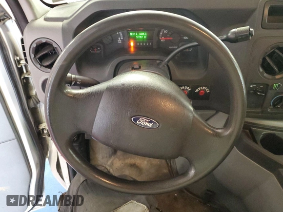 2009 Ford Econoline Cargo z VIN 1FTNE24L79DA83987, wystawiony jako IAAI lot #42484076 z przebiegiem 137 361 mil mil oraz . Historia ofert i sprzedaży dostępna na DreamBid. Obrazek 30.