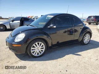 2008 Volkswagen New Beetle Coupe S with VIN 3VWRG31C28M525516, listed as a Copart auction lot 49739345 with 154,798 mi miles and Clean Title. Bid and sale history available at carsss.com. Image 1.