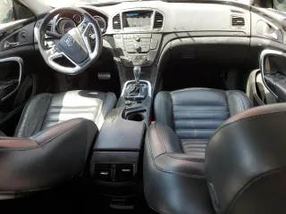 2013 Buick Regal GS z VIN 2G4GV5GV4D9247690, wystawiony jako Copart lot #61484565 z przebiegiem 173 160 mil mil oraz Czysty tytuł • Clean title. Historia ofert i sprzedaży dostępna na DreamBid. Obrazek 8.
