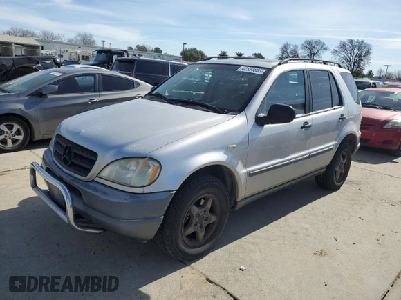 1998 Mercedes-Benz M-Class with VIN 4JGAB54E7WA041547, listed as a Copart auction lot 42334655 with 183,814 mi miles and Salvage Title. Bid and sale history available at carsss.com. Image 1.