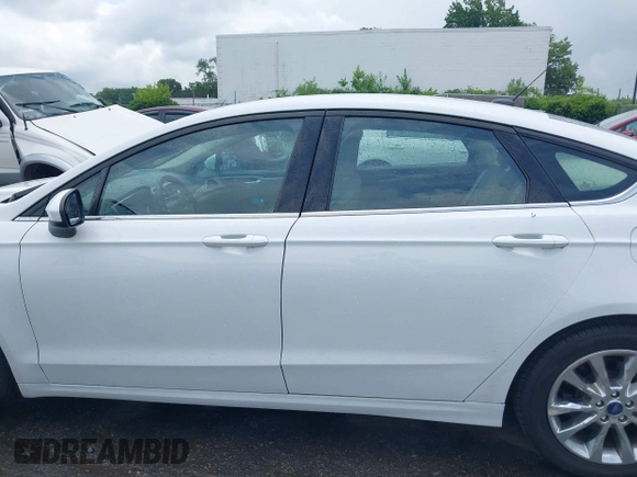 2017 Ford Fusion SE с VIN 3FA6P0H72HR219101, выставлен на аукционе IAAI как лот 42640322 с пробегом 50 396 миль миль и . История ставок и продаж доступна на DreamBid. Изображение 14.