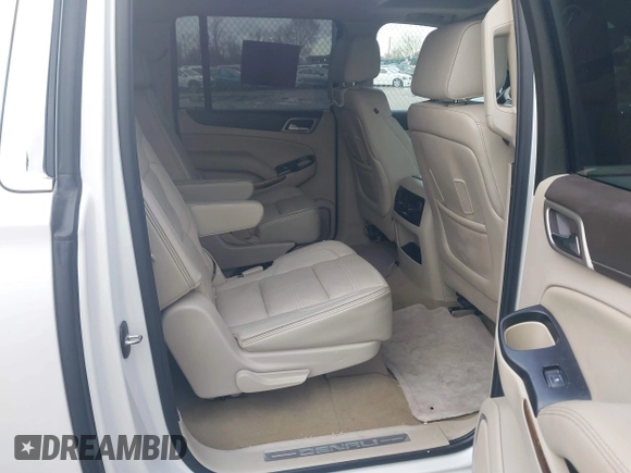 2016 GMC Yukon XL Denali with VIN 1GKS2HKJ9GR264481, listed as a IAAI auction lot 41764272 with 114,852 mi miles. Bid and sale history available at carsss.com. Image 8.