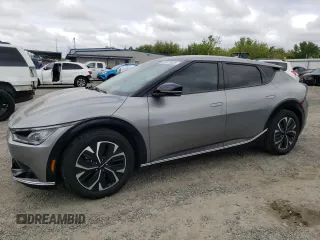 2022 Kia EV6 Wind z VIN KNDC34LA1N5037486, wystawiony jako Copart lot #53575925 z przebiegiem 75 092 mil mil oraz Szkoda całkowita • Salvage title. Historia ofert i sprzedaży dostępna na DreamBid. Obrazek 1.