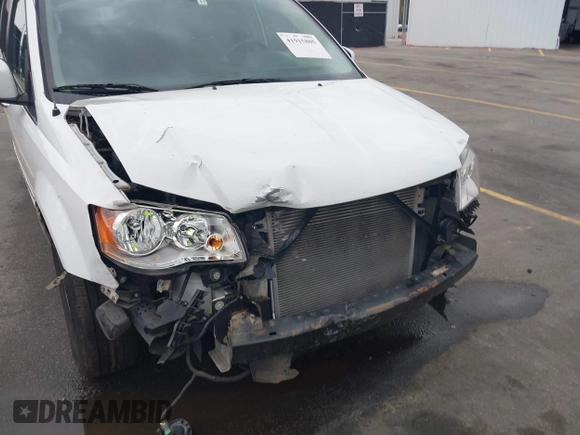 2016 Chrysler Town & Country Touring with VIN 2C4RC1BG8GR255414, listed as a IAAI auction lot 41915805 with 93,286 mi miles. Bid and sale history available at carsss.com. Image 6.