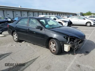 2002 Toyota Camry XLE z VIN 4T1BF32K02U034535, wystawiony jako Copart lot #53894995 z przebiegiem 253 037 mil mil oraz Szkoda całkowita • Salvage title. Historia ofert i sprzedaży dostępna na DreamBid. Obrazek 4.