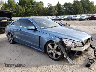 2012 Mercedes-Benz E 550 with VIN WDDKJ7DB4CF166832, listed as a Copart auction lot 72038934 with 86,253 mi miles and Clean Title. Bid and sale history available at DreamBid. Image 4.