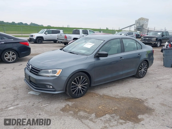 2016 Volkswagen Jetta Sport z VIN 3VWD17AJ8GM292211, wystawiony jako IAAI lot #42371317 z przebiegiem 142 360 mil mil oraz . Historia ofert i sprzedaży dostępna na DreamBid. Obrazek 2.