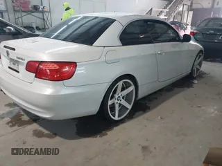 2012 BMW 3 Series 328i z VIN WBADW3C5XCE823077, wystawiony jako IAAI lot #41552466 z przebiegiem 133 228 mil mil oraz . Historia ofert i sprzedaży dostępna na DreamBid. Obrazek 4.