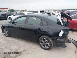 2020 Kia Forte LXS z VIN 3KPF24AD6LE257852, wystawiony jako IAAI lot #42361136 z przebiegiem 59 107 mil mil oraz . Historia ofert i sprzedaży dostępna na DreamBid. Obrazek 14.