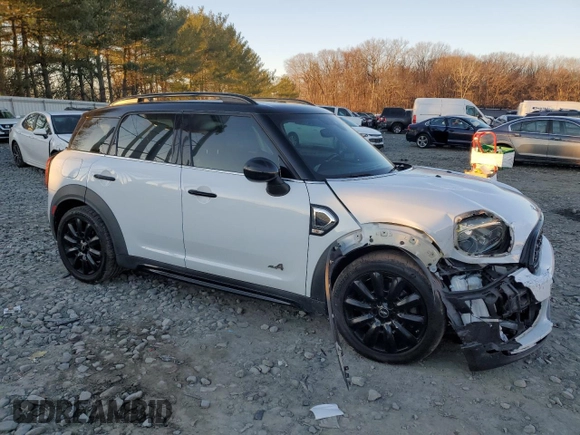2019 MINI Countryman Cooper S with VIN WMZYT5C55K3G92128, listed as a Copart auction lot 88427445 with 68,689 mi miles and Salvage Title. Bid and sale history available at carsss.com. Image 4.