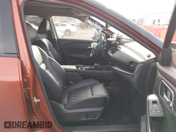 2021 Nissan Rogue Platinum with VIN JN8AT3DD1MW309882, listed as a IAAI auction lot 41501507 with 22,740 mi miles and . Bid and sale history available at carsss.com. Image 5.