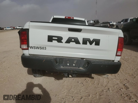 2018 Ram 1500 Tradesman z VIN 3C6JR7DG2JG322475, wystawiony jako Copart lot #47299175 z przebiegiem 65 099 mil mil oraz Szkoda całkowita • Salvage title. Historia ofert i sprzedaży dostępna na DreamBid. Obrazek 6.