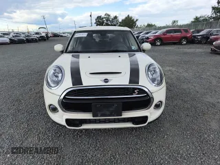 2021 MINI Hardtop 4 Door Cooper S with VIN WMWXU9C09M2P43346, listed as a Copart auction lot 68969854 with 22,394 mi miles and Salvage title. Bid and sale history available at DreamBid. Image 5.