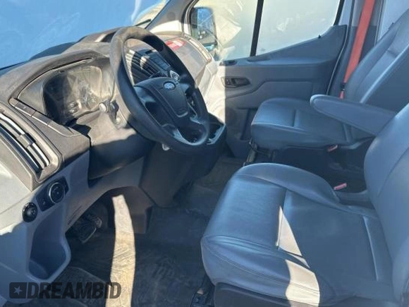 2019 Ford Transit z VIN 1FTYE2CM5KKB51406, wystawiony jako Copart lot #41748155 z przebiegiem 56 635 mil mil oraz Czysty tytuł • Clean title. Historia ofert i sprzedaży dostępna na DreamBid. Obrazek 9.