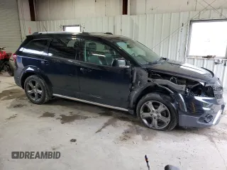 2016 Dodge Journey Crossroad Plus with VIN 3C4PDDGG8GT142686, listed as a Copart auction lot 59026625 with 104,162 mi miles and Salvage title. Bid and sale history available at DreamBid. Image 4.