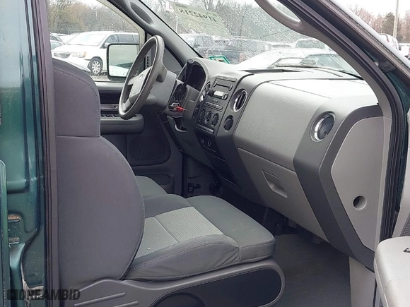 2007 Ford F-150 XLT with VIN 1FTPW14V67FA85541, listed as a IAAI auction lot 41942218 with 162,945 mi miles. Bid and sale history available at carsss.com. Image 5.
