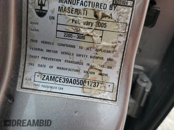 2005 Maserati Quattroporte z VIN ZAMCE39A050017377, wystawiony jako Copart lot #50191415 z przebiegiem 39 545 mil mil oraz Czysty tytuł • Clean title. Historia ofert i sprzedaży dostępna na DreamBid. Obrazek 12.