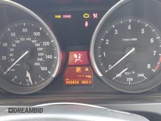2012 BMW Z4 sDrive28i z VIN WBALL5C56CE716558, wystawiony jako IAAI lot #42065347 z przebiegiem 93 438 mil mil oraz . Historia ofert i sprzedaży dostępna na DreamBid. Obrazek 14.