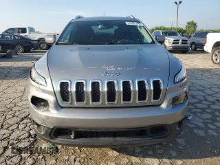 2017 Jeep Cherokee Latitude с VIN 1C4PJMCB8HW505101, выставлен на аукционе Copart как лот 64359775 с пробегом 149 314 миль миль и Списание • Salvage title. История ставок и продаж доступна на DreamBid. Изображение 5.