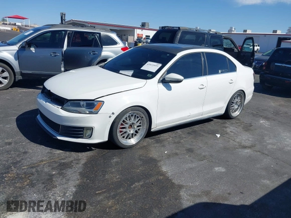2014 Volkswagen Jetta GLI Autobahn with VIN 3VW5T7AJ8EM367002, listed as a IAAI auction lot 42032055 with 186,301 mi miles and . Bid and sale history available at DreamBid. Image 18.