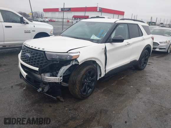2024 Ford Explorer ST-Line with VIN 1FMSK7KH2RGA72381, listed as a IAAI auction lot 41409696 with 1,510 mi miles. Bid and sale history available at carsss.com. Image 2.