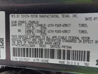 2021 Toyota Tacoma SR5 with VIN 5TFAZ5CN4MX113669, listed as a IAAI auction lot 42468007 with 29,368 mi miles and . Bid and sale history available at DreamBid. Image 9.