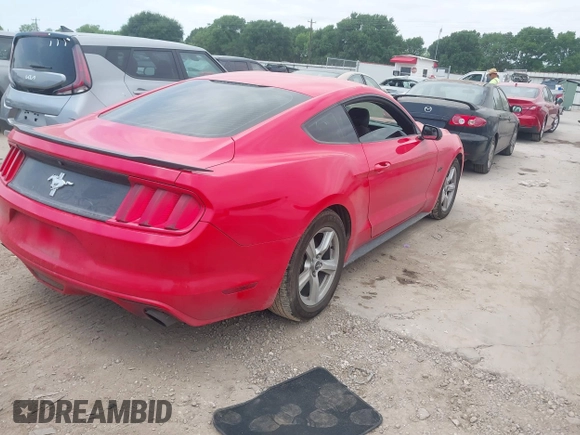 2015 Ford Mustang V6 z VIN 1FA6P8AM4F5375560, wystawiony jako IAAI lot #42033079 z przebiegiem 134 023 mil mil oraz . Historia ofert i sprzedaży dostępna na DreamBid. Obrazek 4.