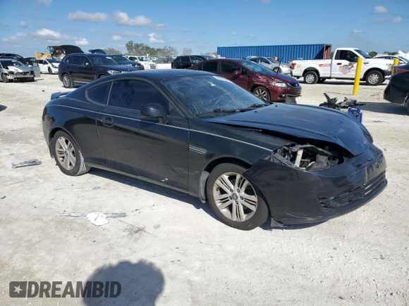 2008 Hyundai Tiburon GS z VIN KMHHM66D08U291605, wystawiony jako Copart lot #46589265 z przebiegiem 177 104 mil mil oraz Szkoda całkowita • Salvage title. Historia ofert i sprzedaży dostępna na DreamBid. Obrazek 4.