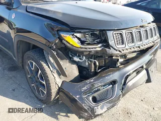 2019 Jeep Compass Trailhawk with VIN 3C4NJDDB5KT800515, listed as a IAAI auction lot 42059594 with 60,338 mi miles and . Bid and sale history available at DreamBid. Image 6.