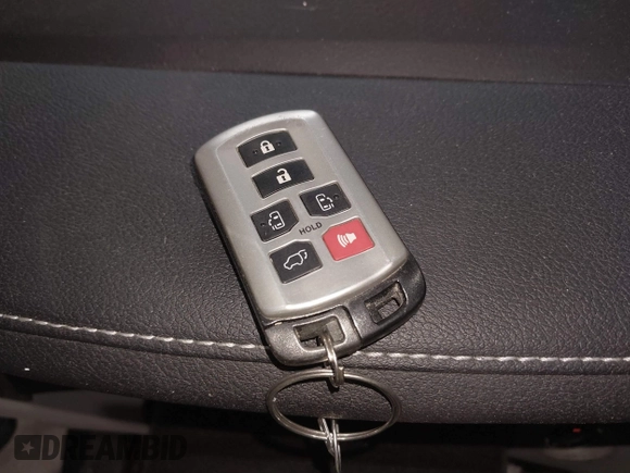 2016 Toyota Sienna XLE with VIN 5TDYK3DC7GS748075, listed as a IAAI auction lot 41795318 with 153,913 mi miles. Bid and sale history available at carsss.com. Image 11.