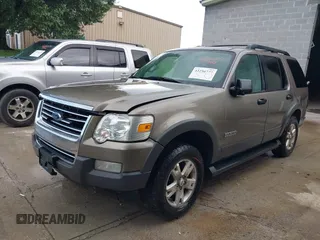 2006 Ford Explorer XLT с VIN 1FMEU73E26UA99282, выставлен на аукционе IAAI как лот 42256777 с пробегом 191 640 миль миль и . История ставок и продаж доступна на DreamBid. Изображение 2.