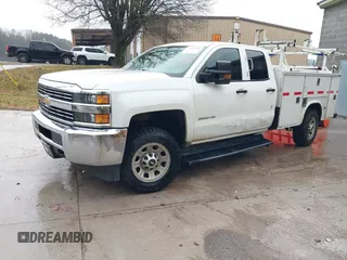 2015 Chevrolet Silverado 3500HD with VIN 1GB2KYEGXFZ529648, listed as a IAAI auction lot 41455344 with 317,558 mi miles and . Bid and sale history available at DreamBid. Image 2.